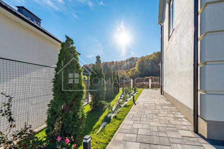 Дом в коттеджном поселке с видом на горы №12