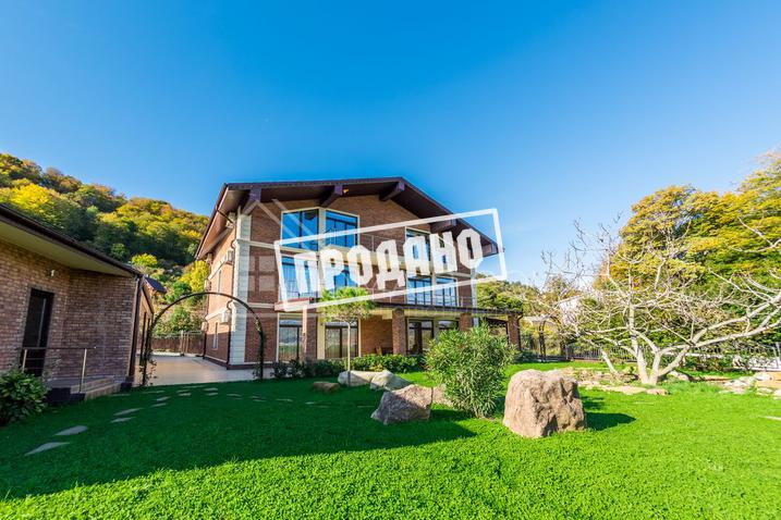 Коттедж в закрытом поселке с видом на горы №18