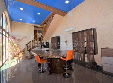 Красивый дом в собственном парке №3