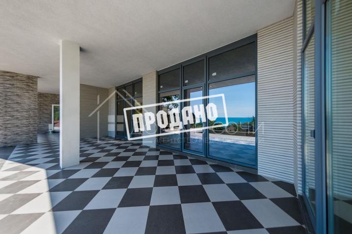 Современный дом у моря №4