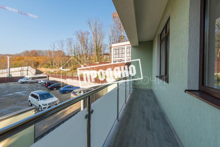 Современный коттедж с бассейном №4