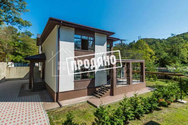 Современный коттедж у реки №2