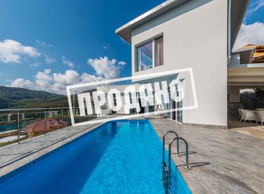 Дизайнерская вилла с бассейном №1