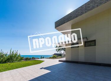 Современный дом у моря №2