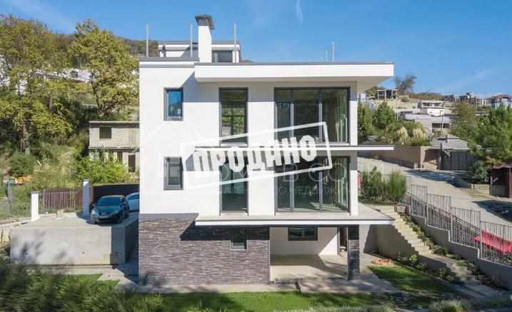 Новый дом в микрорайоне Хоста №1