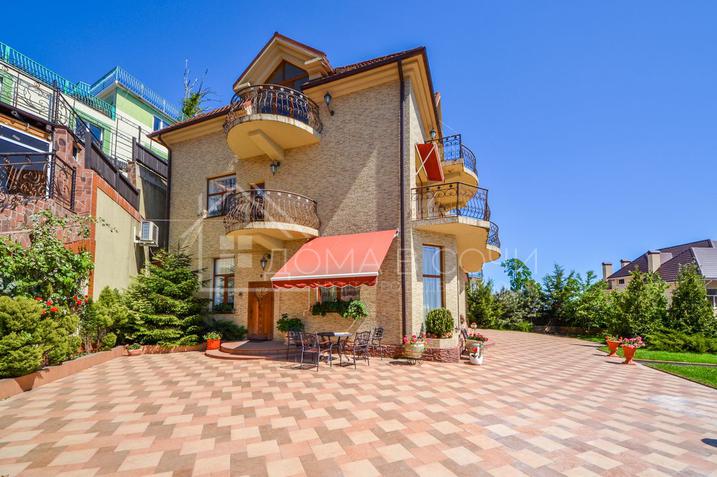 Элитное домовладение с классическим ремонтом и видом на море №9