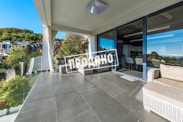 Современная вилла с бассейном №21