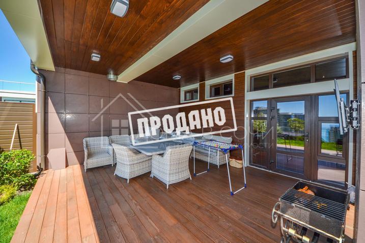 Дом сблокированного типа в стиле хайтек №2