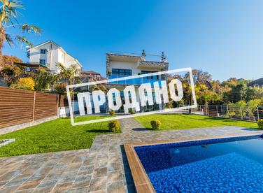 Новый дом с бассейном и видом на море №2