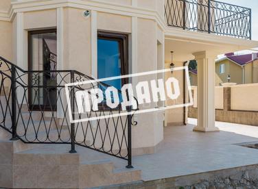 Коттедж у санатория Орджоникидзе №4