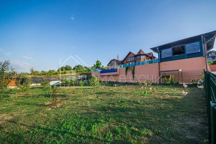 Коттедж с переливным бассейном в Сочи №2