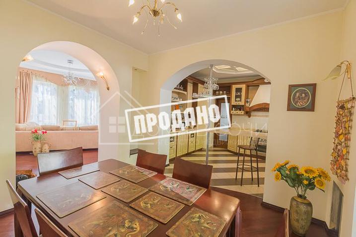 Коттедж на Есауленко №8