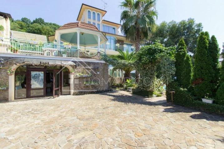 Вилла в испанском стиле №2