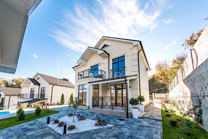 Дом в коттеджном поселке с видом на горы №9