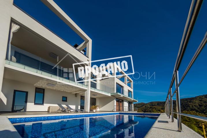 Современная вилла с бассейном №29