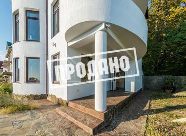 Белоснежный коттедж с видом на море №2