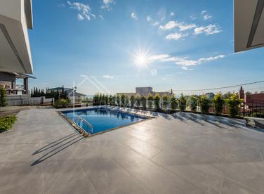 Архитектурный дом с видом на море №4