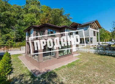 Современный коттедж у реки №4