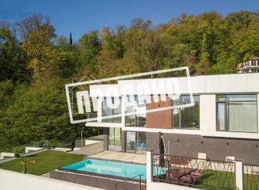 Новая вилла в современном стиле хай-тек №1