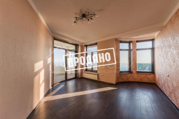 Белоснежный коттедж с видом на море №9