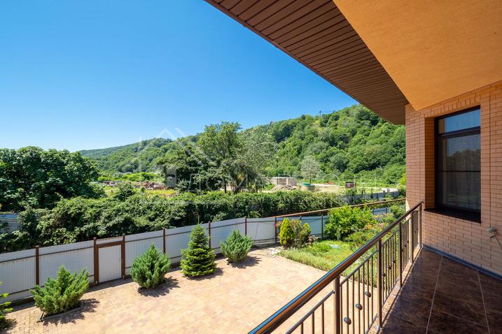 Домовладение из кирпича на ул. Измайловской №2