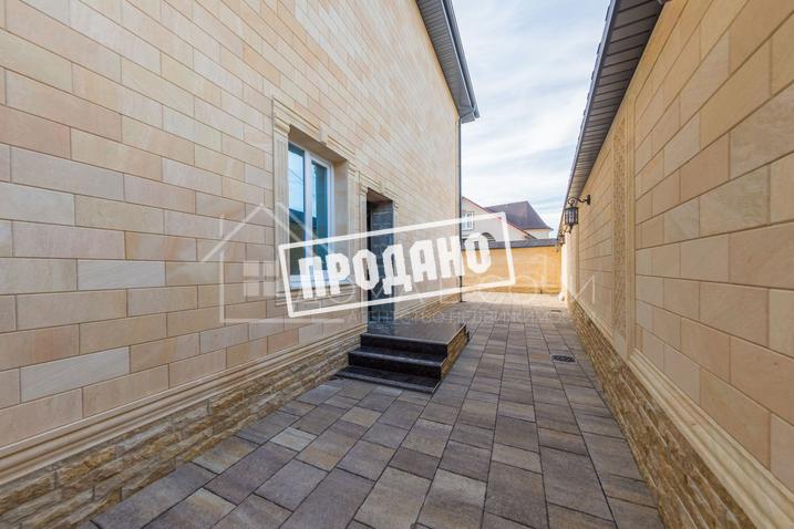 Домовладение с бассейном №16