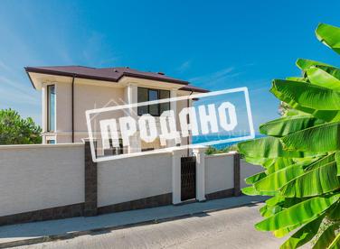 Коттедж у санатория Орджоникидзе №3