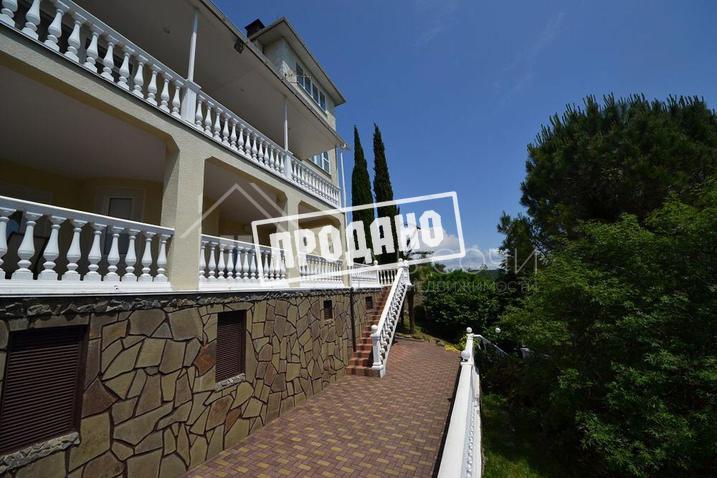 Вилла в средиземноморском стиле на 1,5 гектарах земли №2