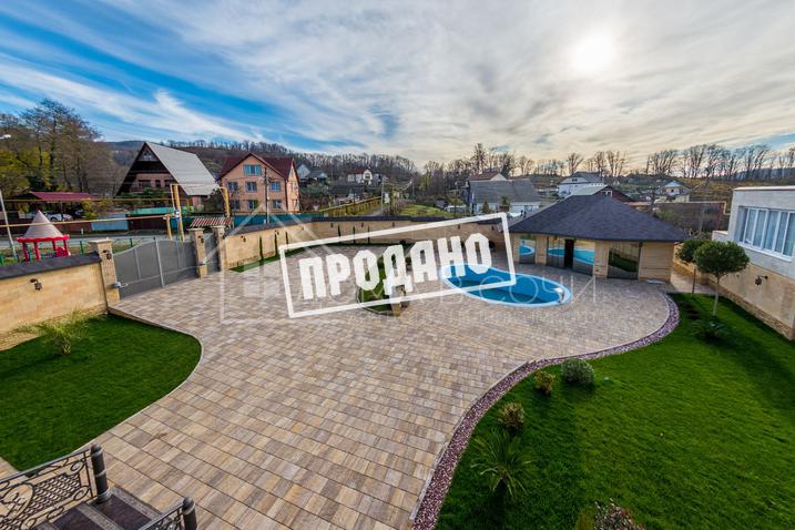 Домовладение с бассейном №33