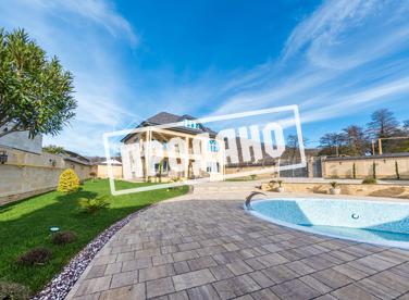 Домовладение с бассейном №2