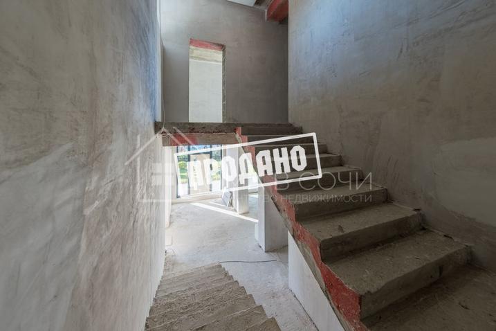 Коттедж с видом на море в стиле Райта №23