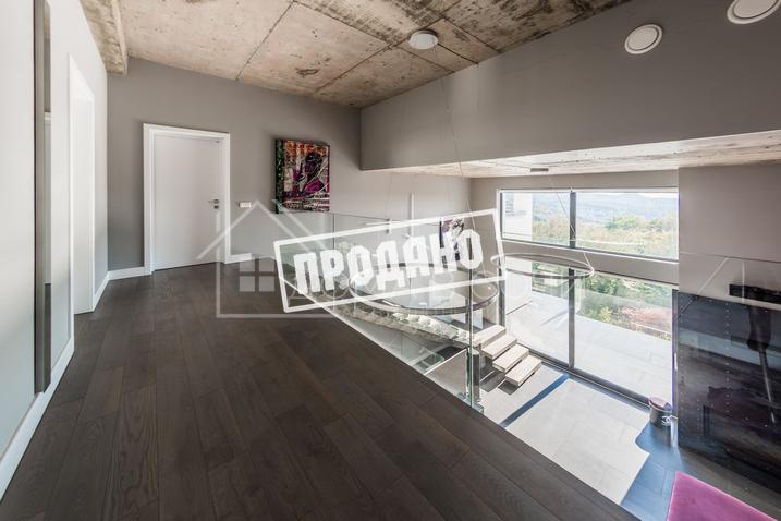 Современная вилла с бассейном №12