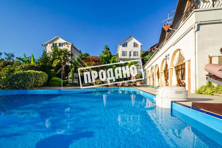 Роскошный особняк в средиземноморском стиле у моря №8