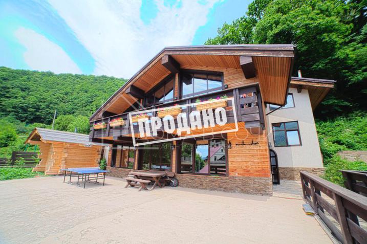 Коттедж с бассейном на Красной Поляне №1