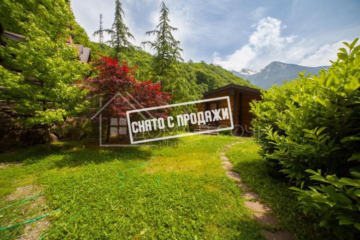 Особняк с большим участком на ул. Дворцовой №16