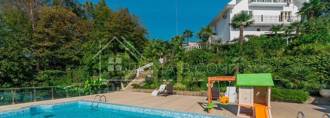 Вилла на 25 сотках с 12 метровым бассейном