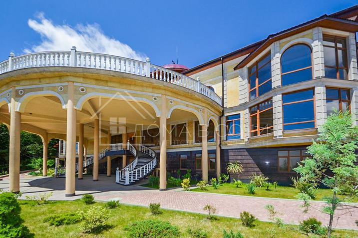 Резиденция в горах Хосты №9