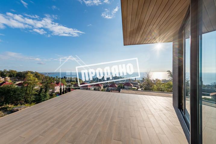 Панорамный коттедж в современном стиле №5