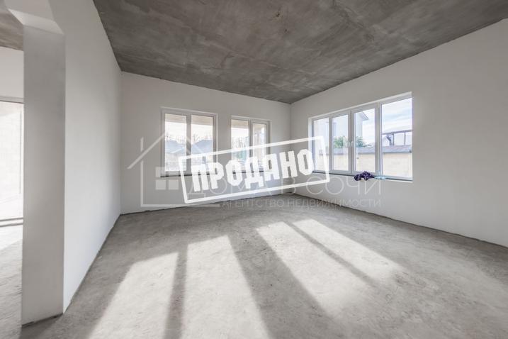 Домовладение с бассейном №23