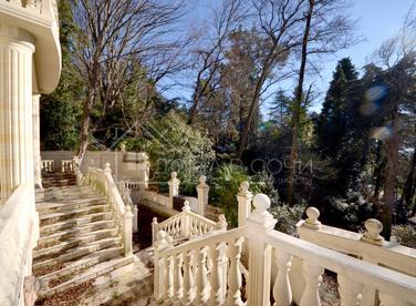 Дом с отделкой из дагестанского камня у санатория Орджоникидзе №4