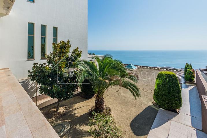 Резиденция в коттеджном поселке класса люкс №19