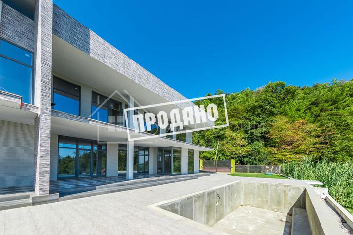 Современный дом у моря №12