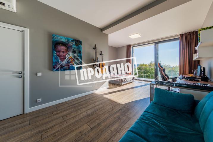 Современная вилла с бассейном №27