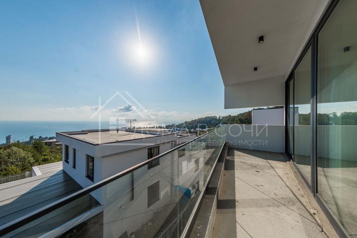 Современный особняк с бассейном №5