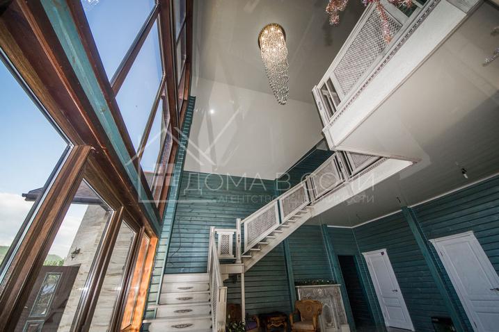 Коттедж с переливным бассейном в Сочи №11